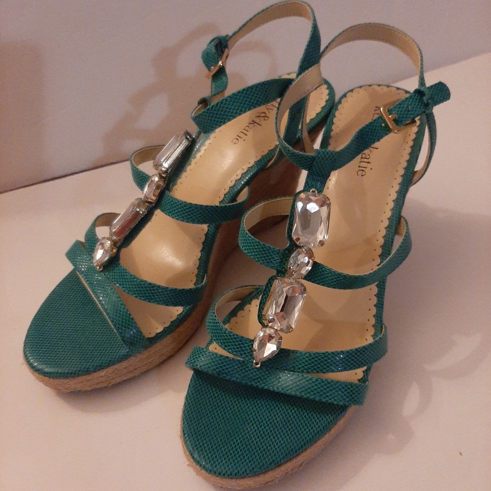 Kelly & Katie Green Strappy Sandals with Rhinestone Details Size 8.5